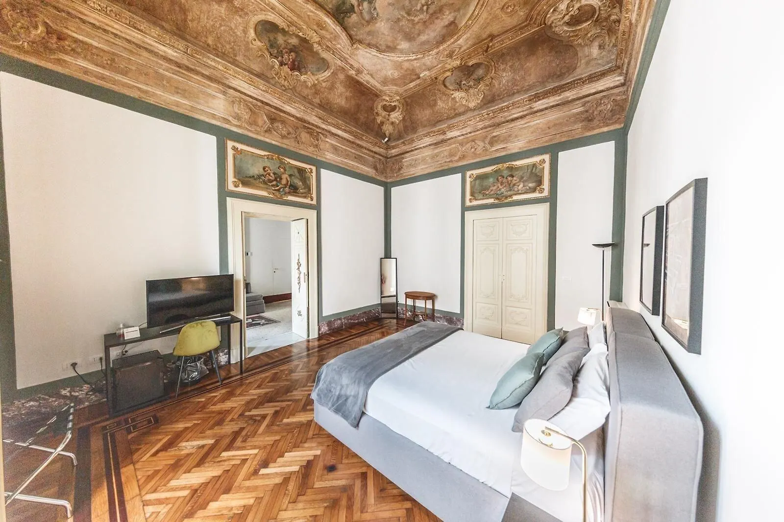 Отель Relais Della Porta Неаполь