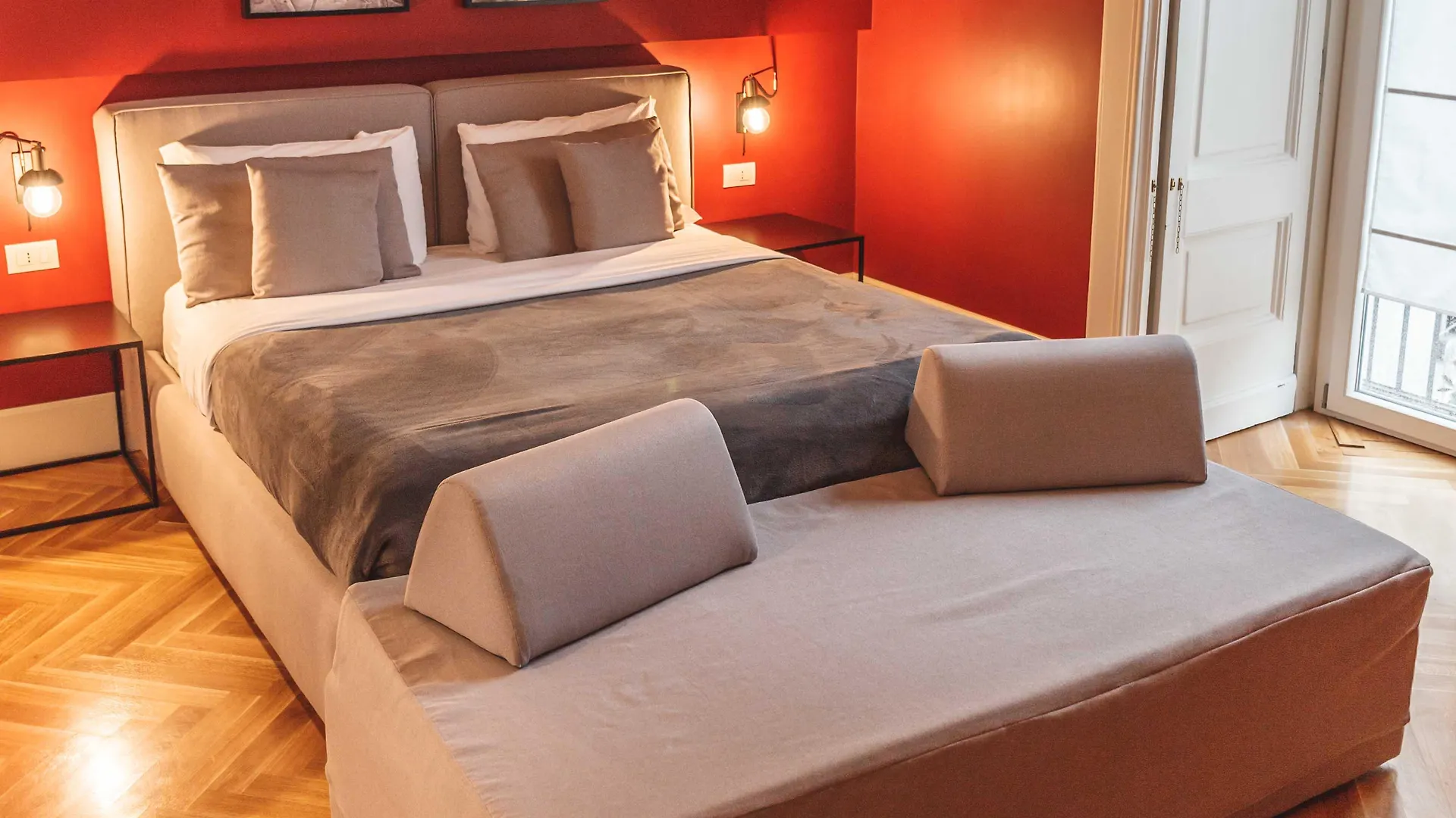 Отель Relais Della Porta Неаполь