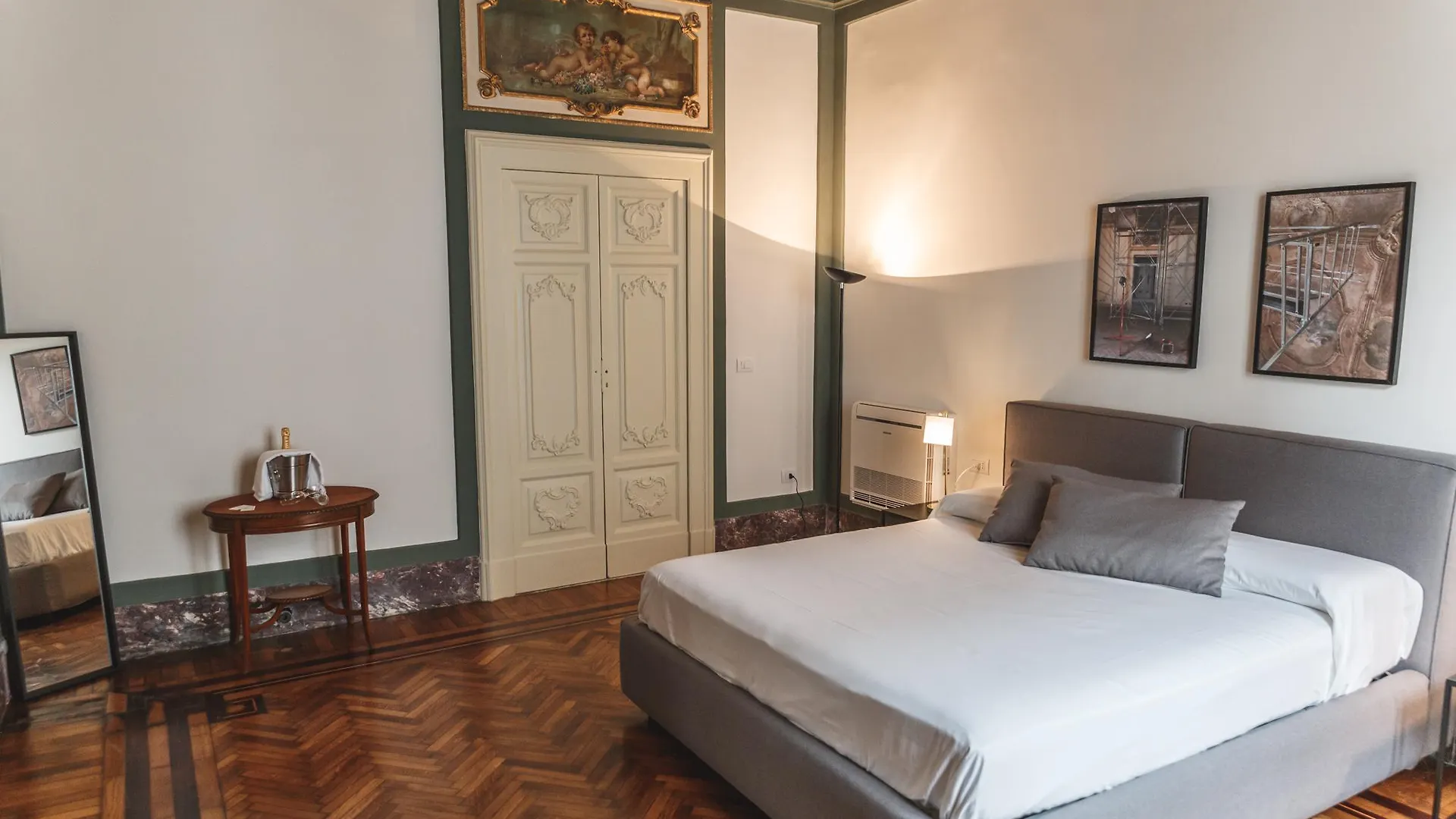 Отель Relais Della Porta Неаполь