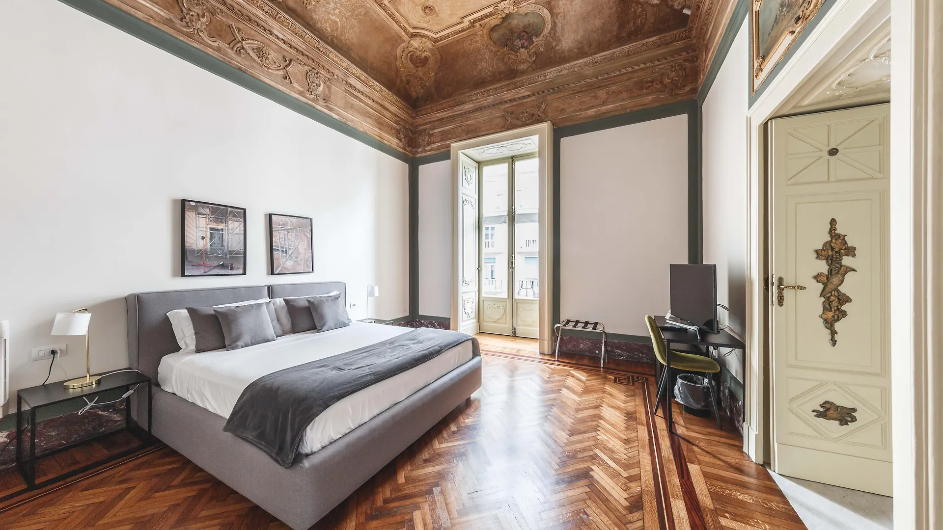 Отель Relais Della Porta Неаполь