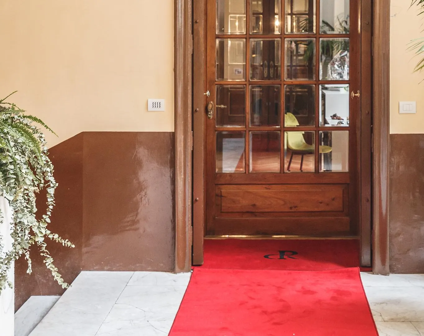 Отель Relais Della Porta Неаполь